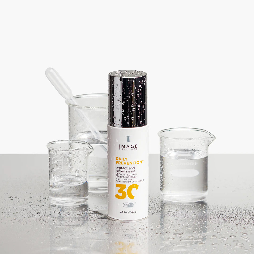 DAILY PREVENTION Protect and Refresh Mist SPF 30: