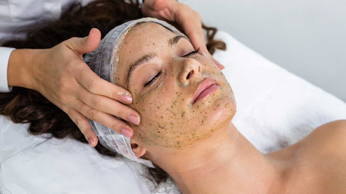 Comprendre et Gérer l'Hyperkératose : Conseils pour une peau plus douce et plus lisse