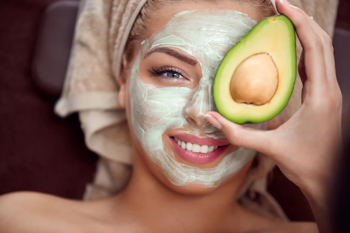 Le Masque à l'Avocat : Un Miracle pour la Peau ou Juste un Effet de Mode ?
