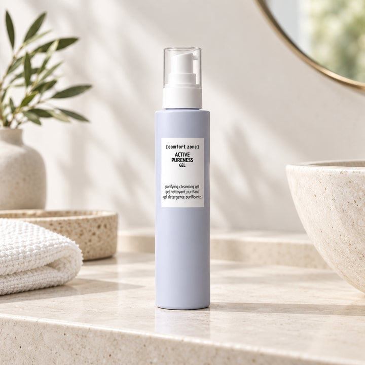 Comfort Zone Active Pureness Gel 200 ml – flacon dans une salle de bain lumineuse